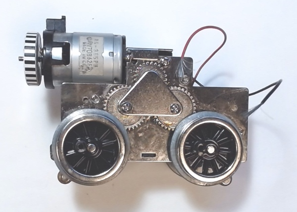 MOTOR BLOCK / COMPLETE / CONTEMPORARY / PS 2 / BLACK SPOKED CENTERS / REFURBISHED / NO WEAR / TINPLATE O GAUGE 249 , 262