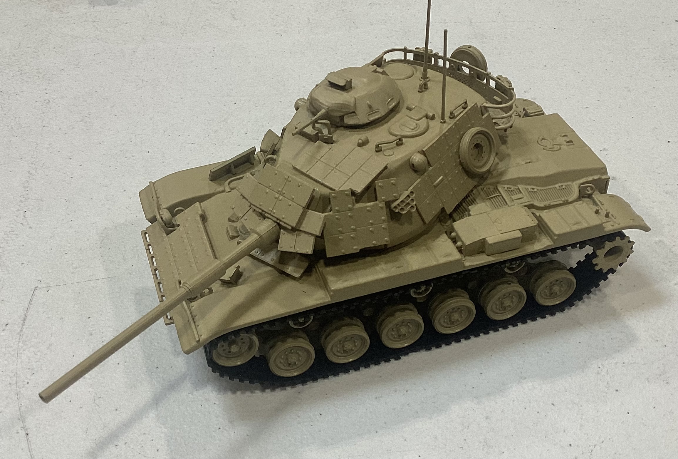 VEHICLE / M60A1 W/REACTIVE ARMOR / 1/48th SCALE / DESERT TAN / DIE-CAST / $5.00 ADDITIONAL SHIPPING
