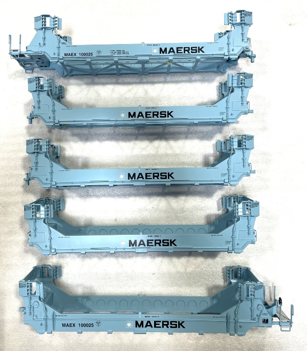 TWIN STACK 5-CAR SET / MAERSK / NOT COMPLETE / AS-SHOWN