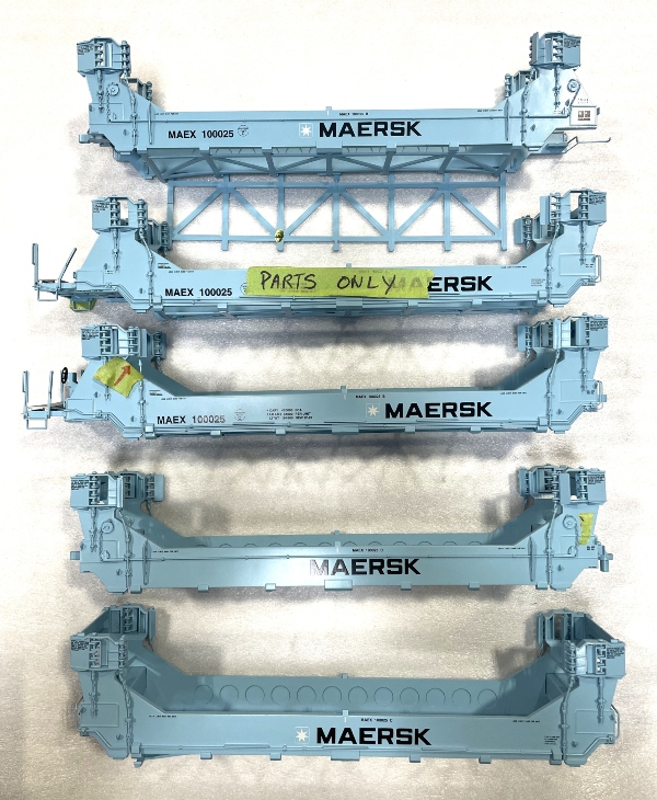 TWIN STACK 5-CAR SET / MAERSK / NOT COMPLETE / AS-SHOWN